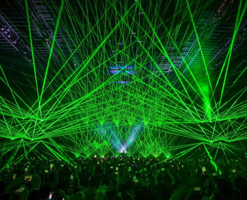 Effets visuels laser pour événements et concerts.