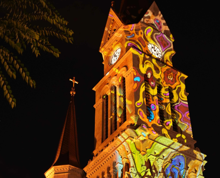 Solutions d'éclairage architectural et décoratif pour événements.